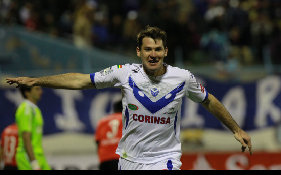 El delantero ngel Oru anot el primer gol de San Jos anoche, en el triunfo del equipo boliviano sobre el River Plate argentino.