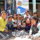 VOLUNTARIOS. Los nios de las escuelas contribuyeron a la causa.