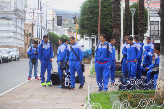 Los integrantes de la delegacin estudiantil antes de viajar a Warnes.