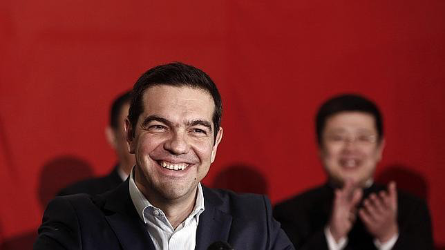 SATISFACCIN. El primer ministro griego, Alexis Tsipras, celebra el acuerdo.