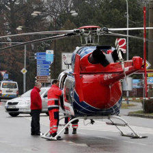 MATANZA. Un helicptero llega a la zona donde se produjo el tiroteo.