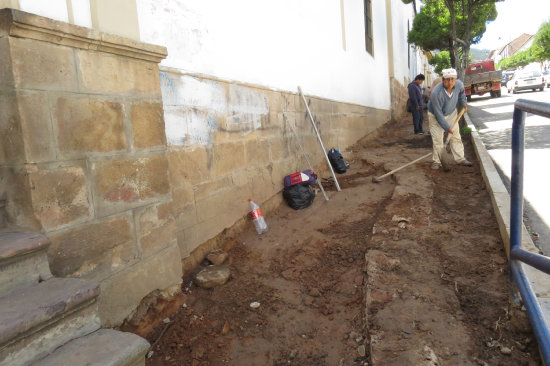 MEJORAMIENTO. En dos meses, la Subalcalda tiene previsto concluir con la reconstruccin de una quincena de calles del centro de la ciudad.