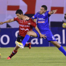 Un partido anterior disputado entre los planteles de Wilstermann y Sport Boys, por el torneo de la Liga.