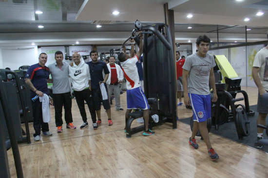 Los dirigidos por el entrenador Julio Csar Baldivieso trabajaron ayer, jueves, en un gimnasio de la Capital